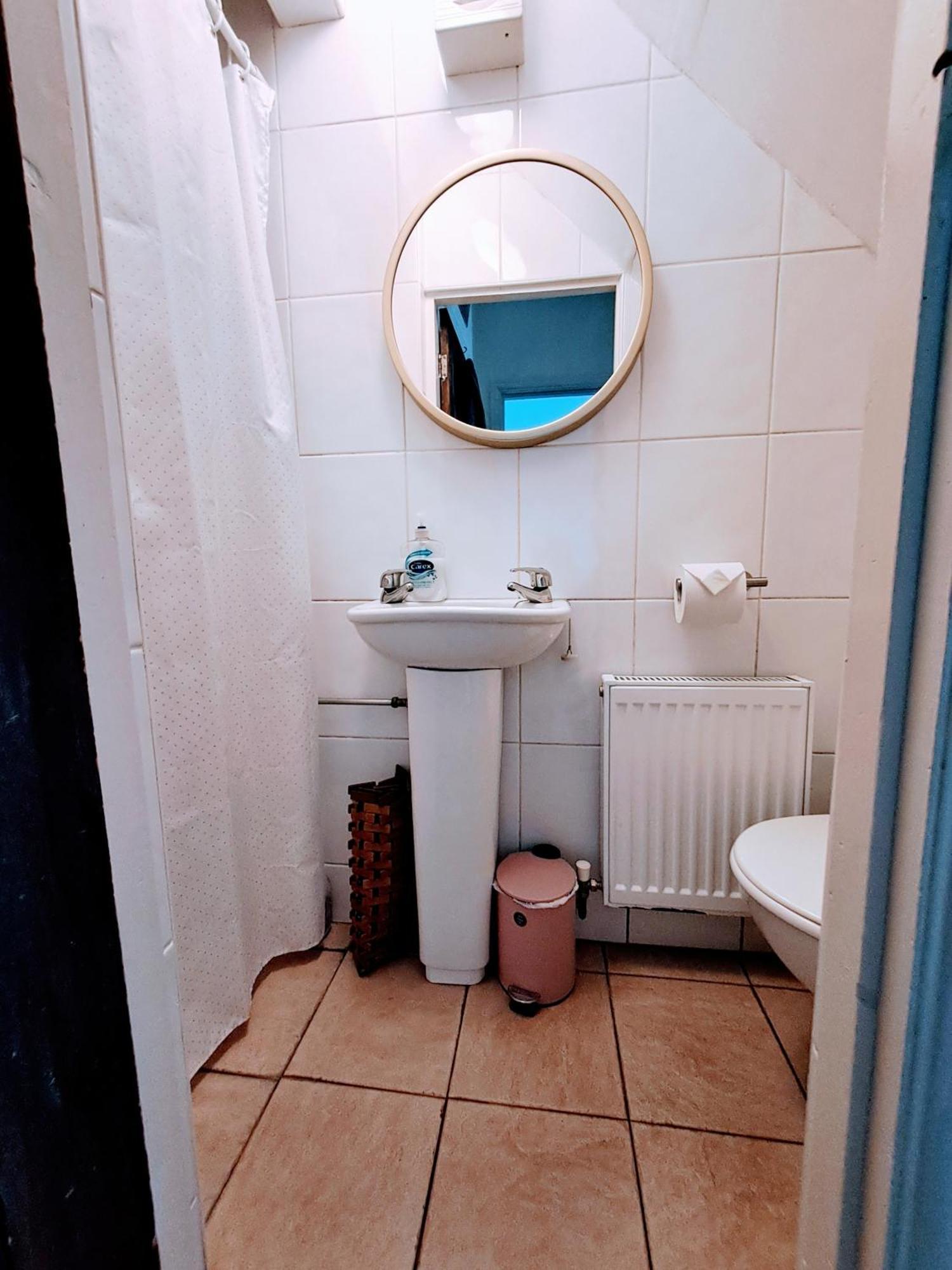 Апартаменты Quiet Comfortable Patcham Studio Free Parking Hallway Shared With Host Брайтонн Экстерьер фото